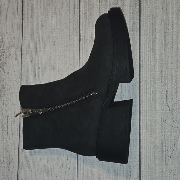 Seven7 Women's Chunky Heel Booties w/ Side Zippers Black Size 9 NWT - Picture 4 of 16